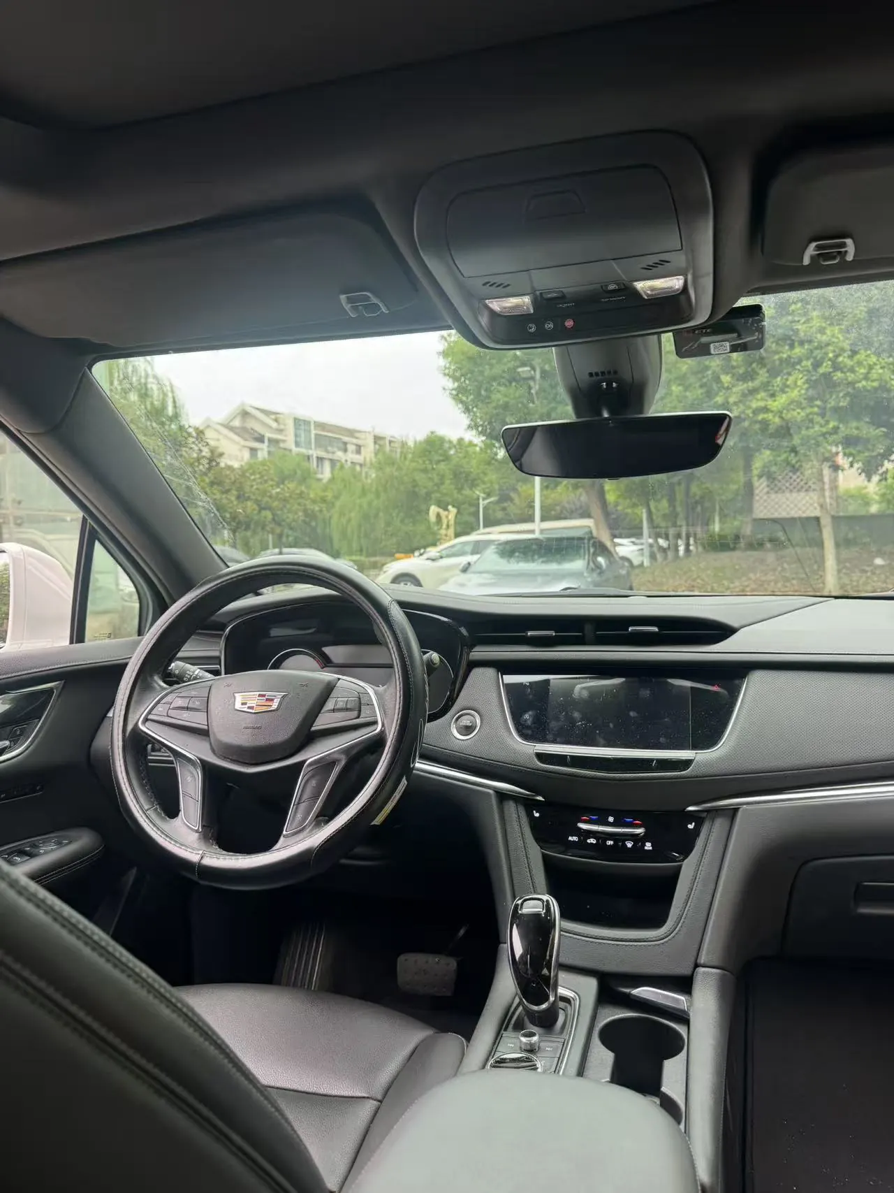Cadillac 2021 XT5 2.0T 28T Luxury Automatic Gear 4