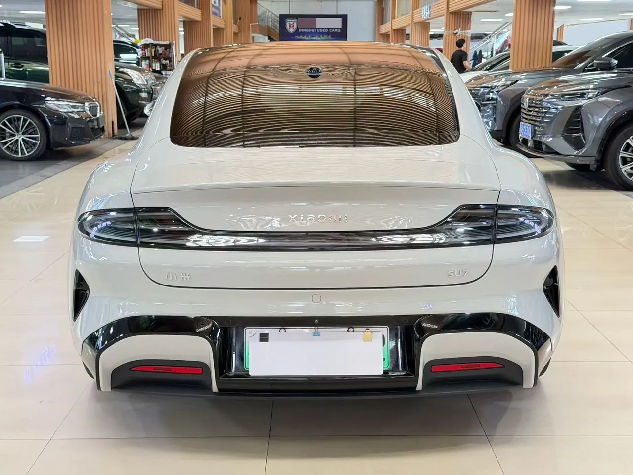MI 2024 SU 7 700km Rear Drive Long Endurance Smart Driving Edition Automatic Gear 5