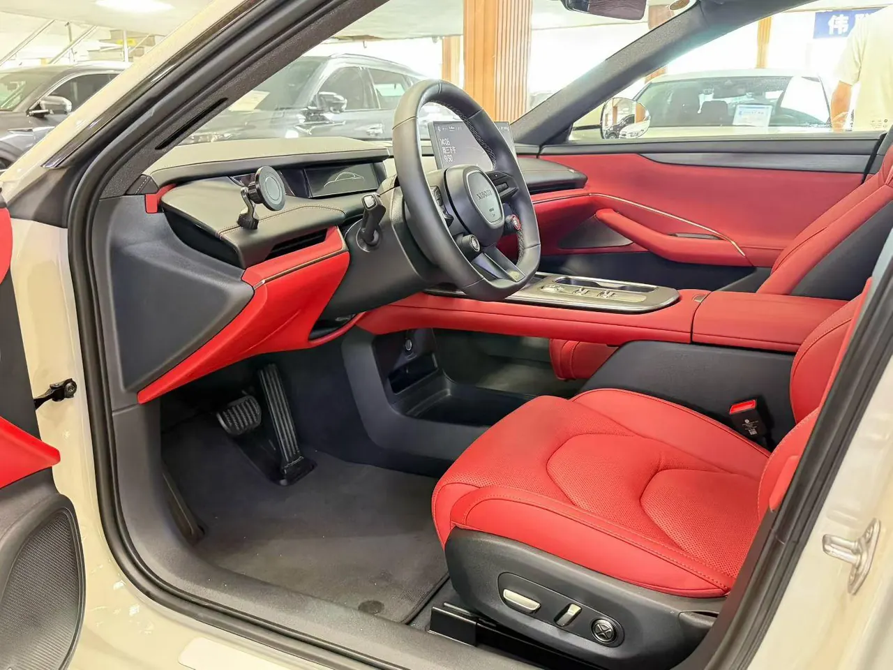 MI 2024 SU 7 700km Rear Drive Long Endurance Smart Driving Edition Automatic Gear 7