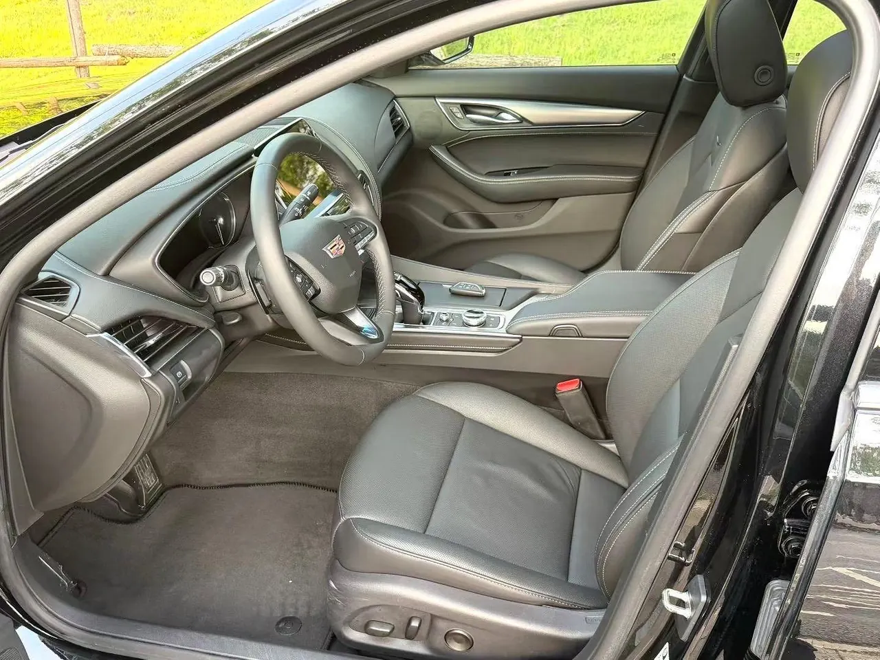 Cadillac 2022 CT5 2.0T 28T luxury automatic gear 3