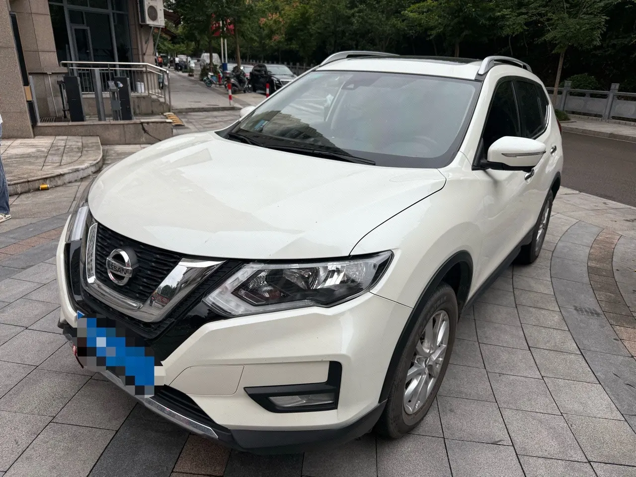 打开图片灯箱:Nissan 2020 Qijun 2.0 Stepless XL ITS Two-Drive Comfort Edition Automatic Gear