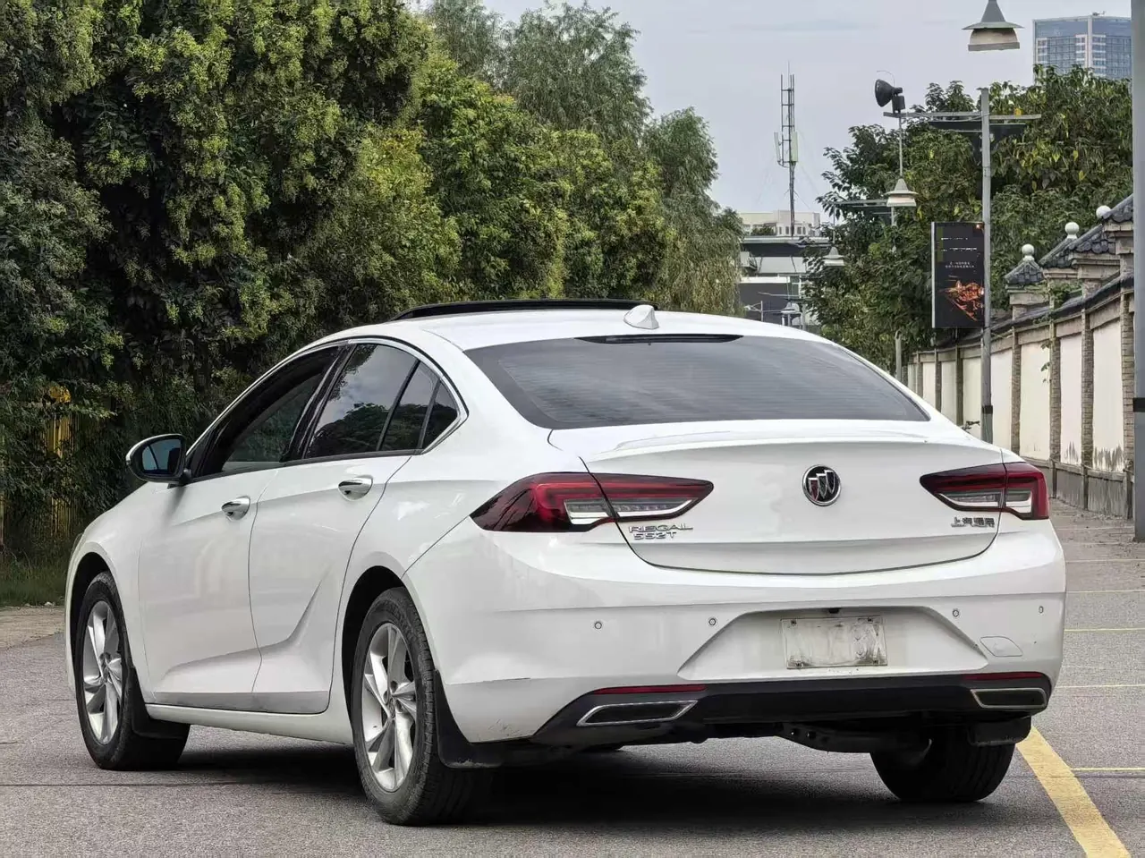 Buick 2020 Regal 1.5T 552T Elite Automatic Gear 5
