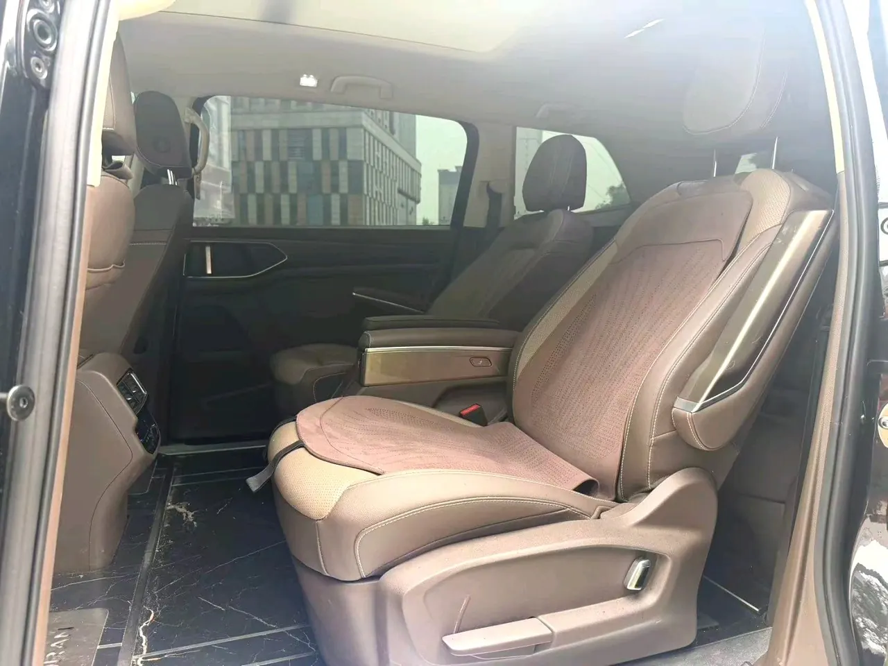 Volkswagen 2024 Wei (Viloran) 2.0TSI 380TSI Zunchi Edition Automatic Gear 3