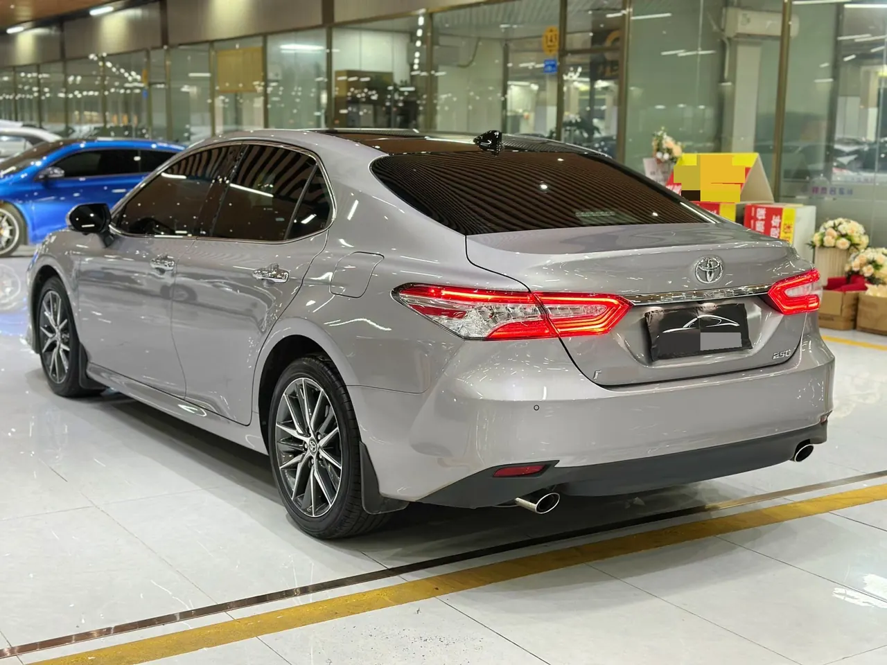 Toyota 2021 Camry 2.5G Deluxe Edition Automatic Gear 9