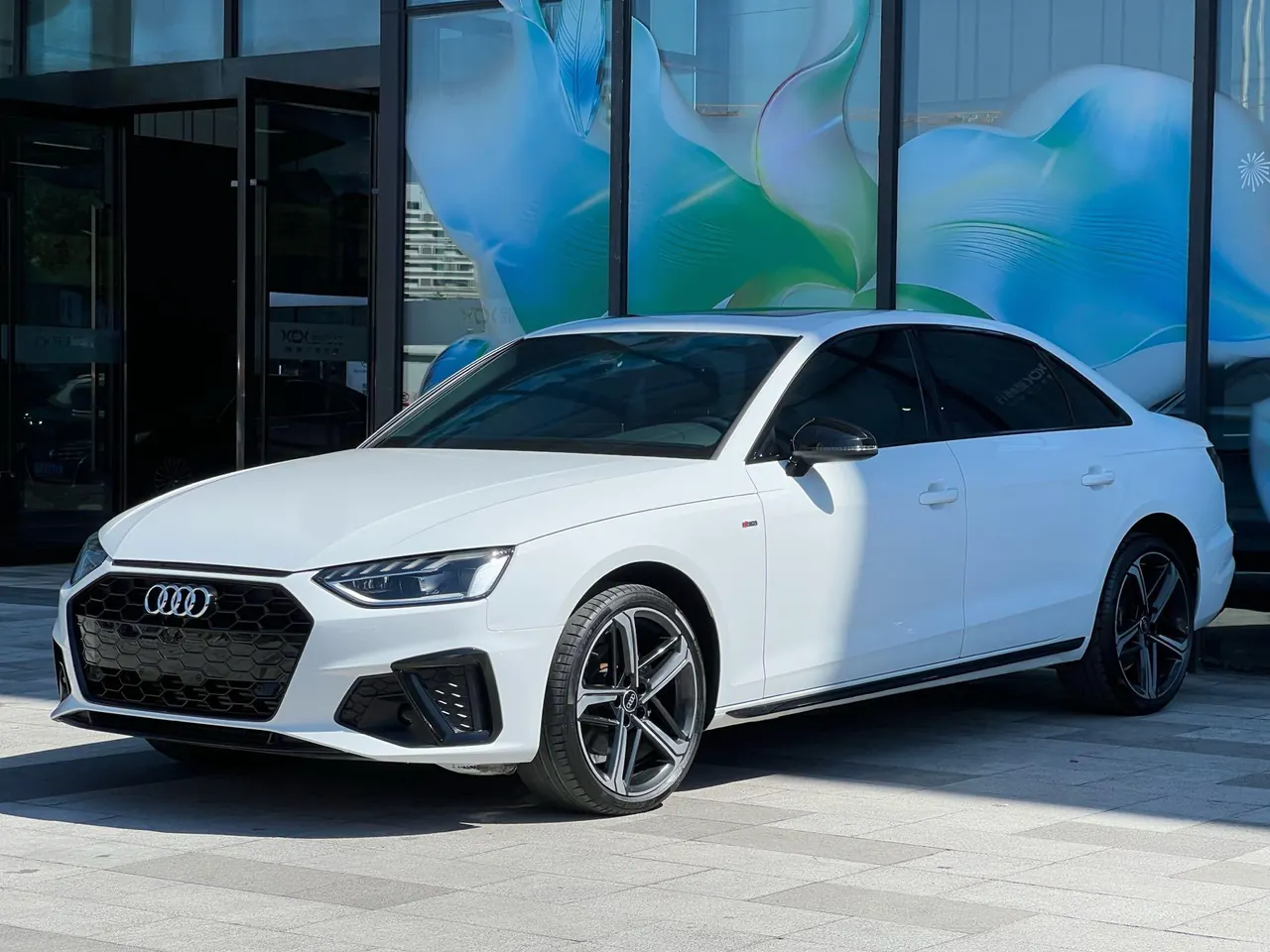 Audi 2024 A4L 2.0TFSI 40TFSI Deluxe Dynamic Automatic 3