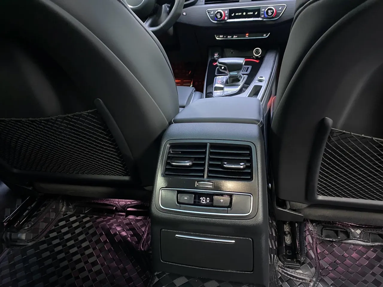 Audi 2024 A4L 2.0TFSI 40TFSI Deluxe Dynamic Automatic 10