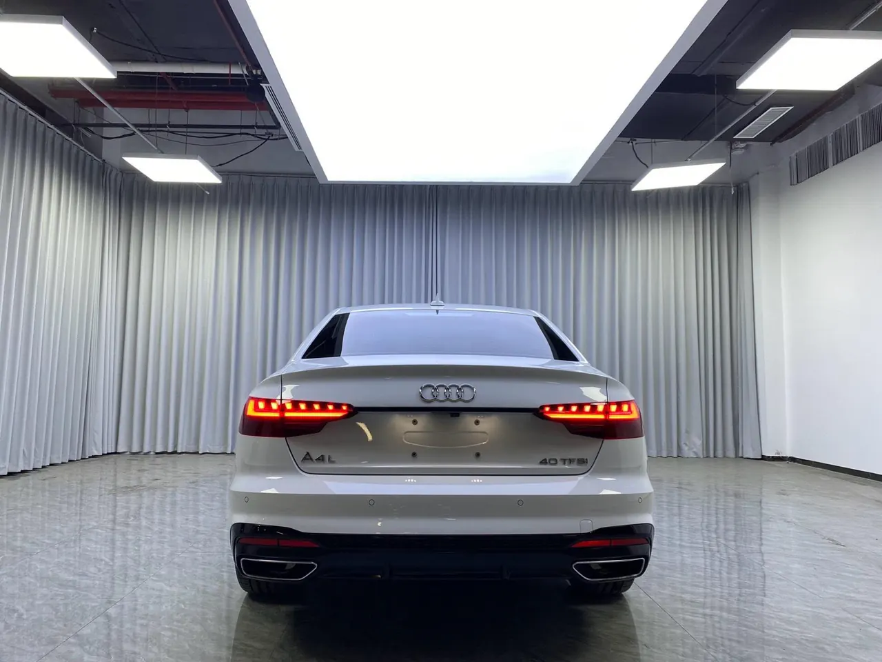 Audi 2024 A4L 2.0TFSI 40TFSI Deluxe Dynamic Automatic 5