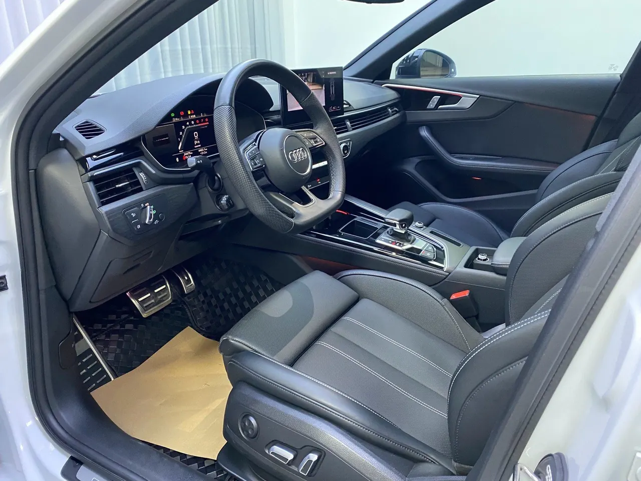 Audi 2024 A4L 2.0TFSI 40TFSI Deluxe Dynamic Automatic 7