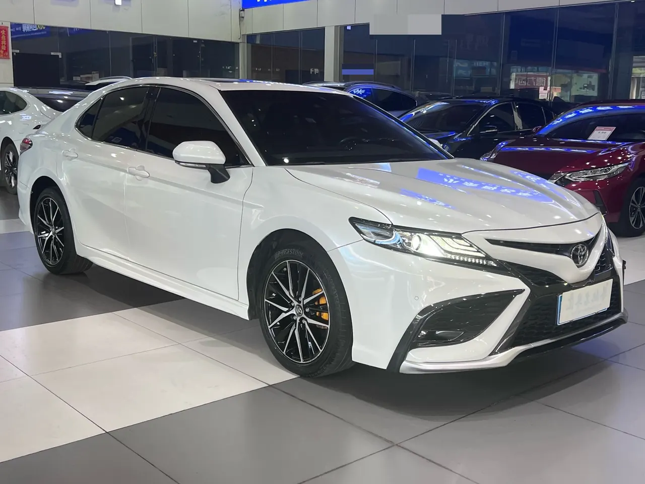Toyota 2021 Camry 2.0S Stepless Front Edition Automatic Gear 3