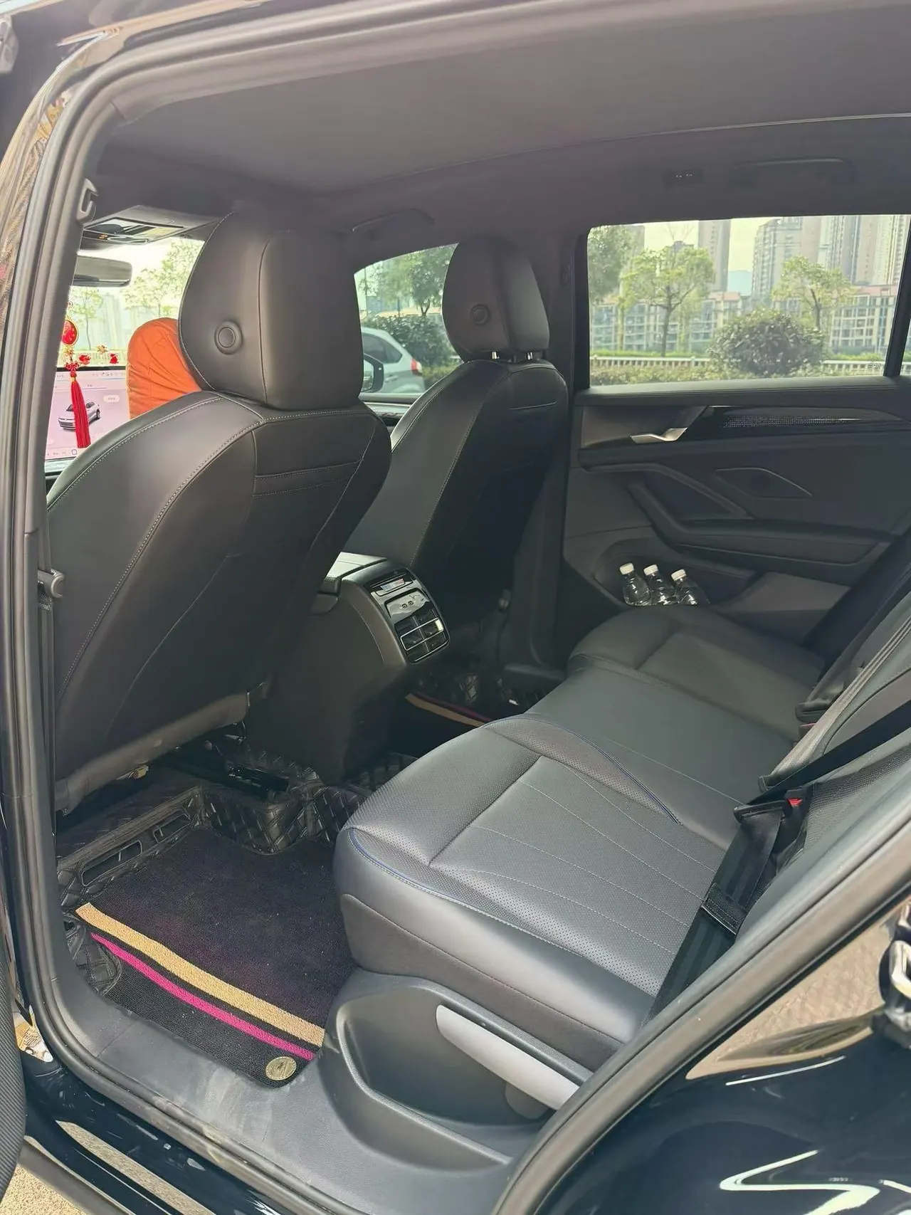Volkswagen 2025 Tiguan L PRO 2.0TSI 380TSI Two-Drive R-Line Smart Edition Automatic Gear 4
