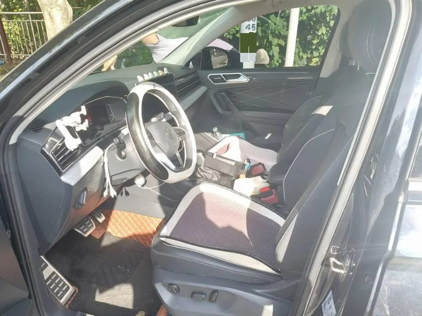 Volkswagen 2024 Tiguan L R-Line 2.0TSI 330TSI Two‑wheel‑drive R‑Line Dragon Glory Edition Automatic 6