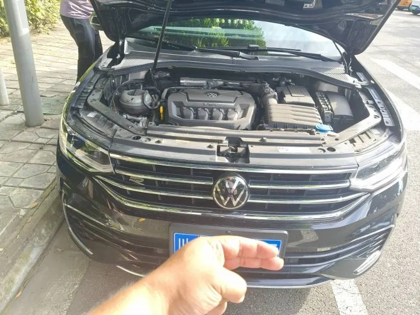 Volkswagen 2024 Tiguan L R-Line 2.0TSI 330TSI Two‑wheel‑drive R‑Line Dragon Glory Edition Automatic 7