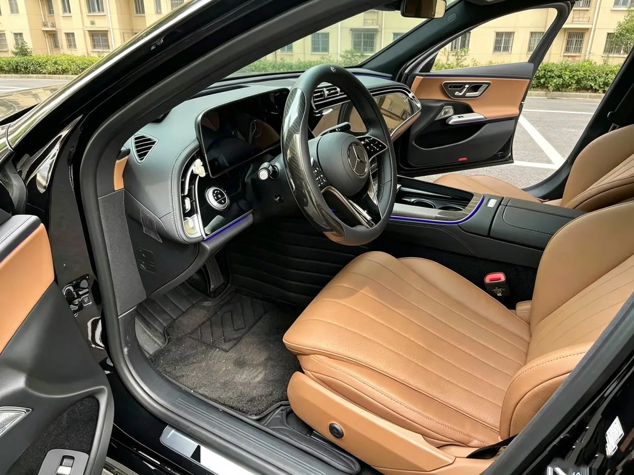 Mercedes Benz E Class 2025 E 300 L 48V 2.0T Luxury (Modified) Automatic Gear 4