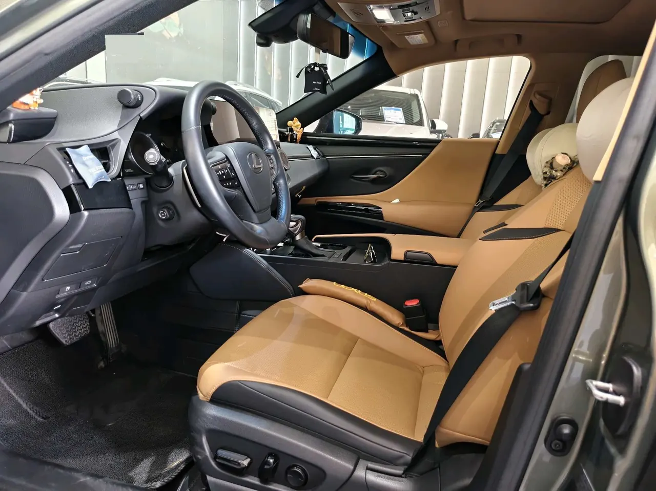 Lexus ES (Imported) 2023 ES200 2.0 Stepless Premium Edition Automatic Gear 5