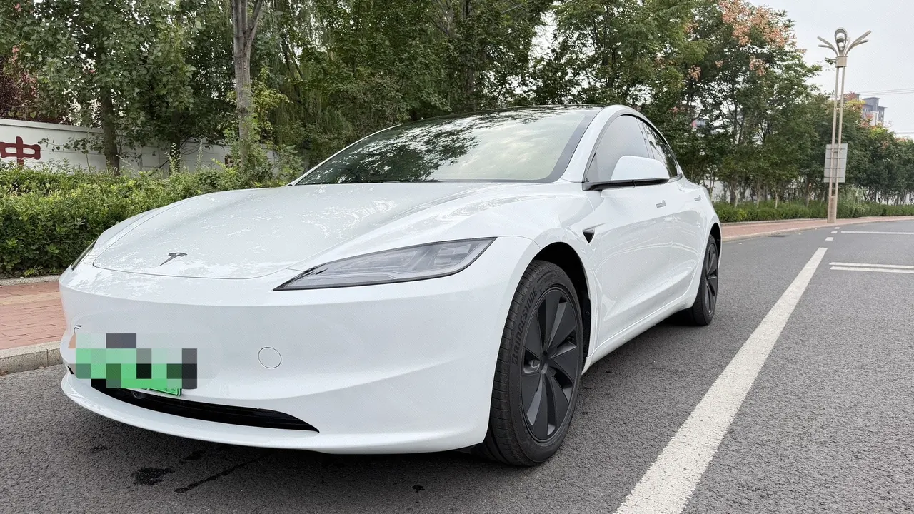 Open image lightbox: Tesla 2025 Model 3 Rear-Wheel-Drive Edition (facelift) Automatic Transmission