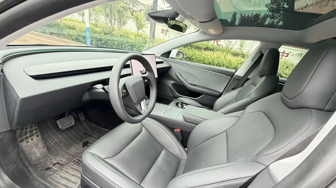 Tesla 2025 Model 3 Rear-Wheel-Drive Edition (facelift) Automatic Transmission 4
