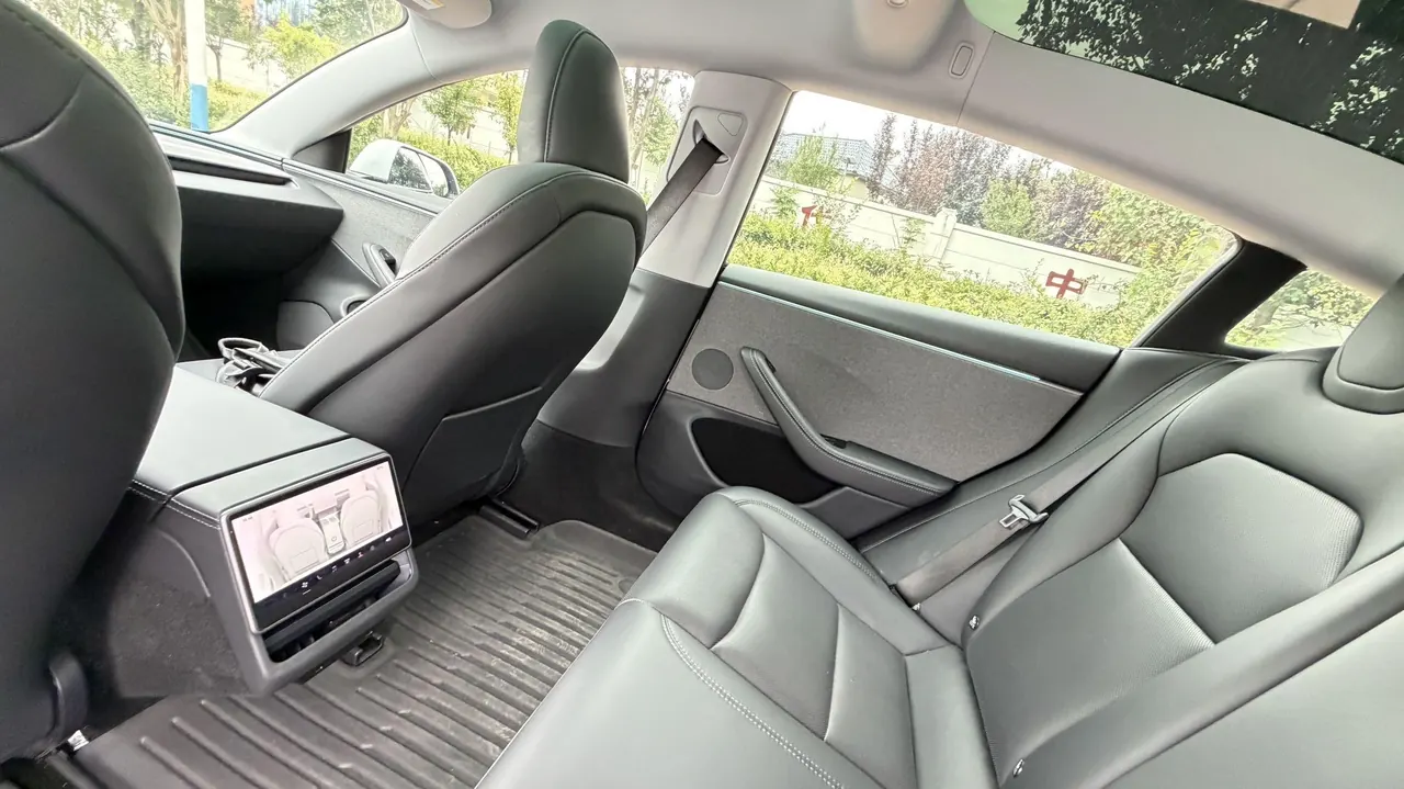Tesla 2025 Model 3 Rear-Wheel-Drive Edition (facelift) Automatic Transmission 5