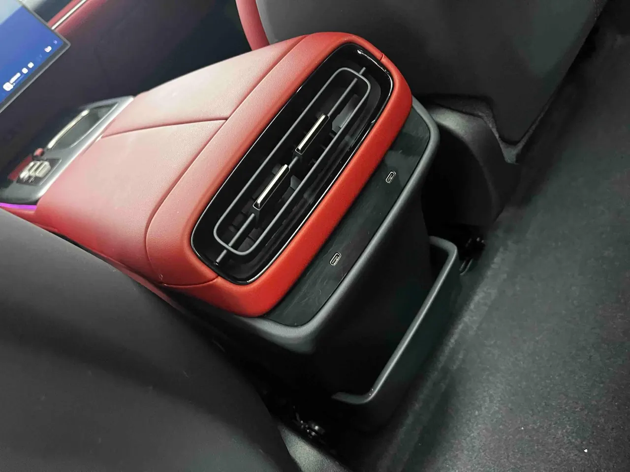 MI 2024 SU 7 700km Rear Drive Long Endurance Smart Driving Edition Automatic Gear 13