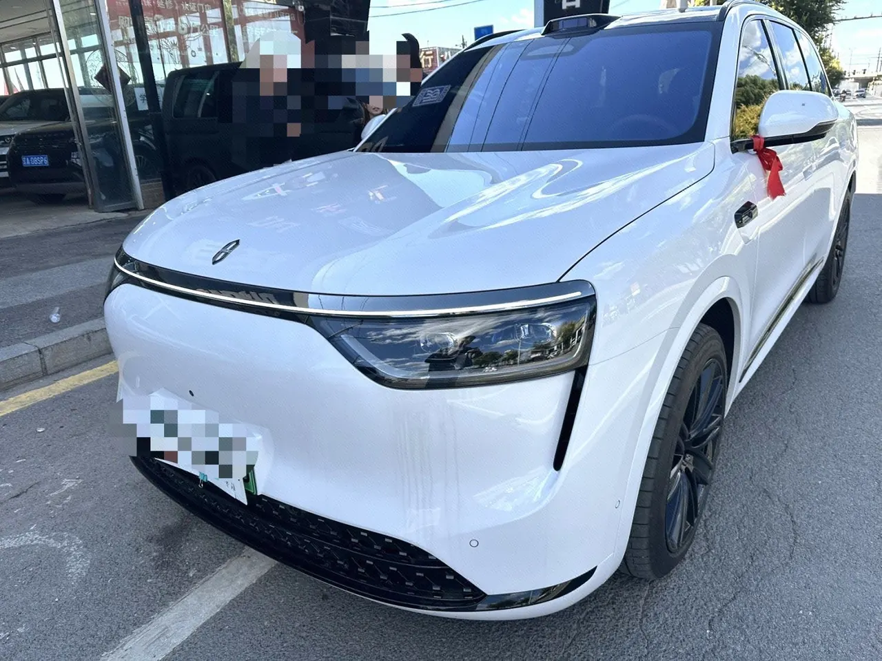 Open image lightbox: AITO 2025 AITO M8 Max Edition 53.4kWh 5-seat Edition (896-line laser Radar) Automatic Gear