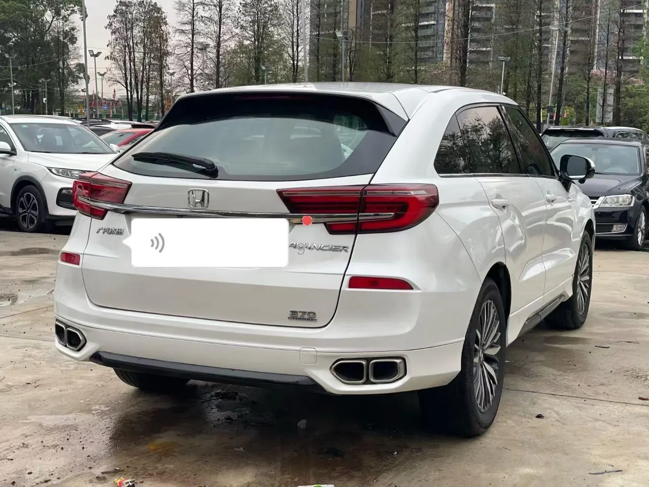 Honda 2020 Crown Road 2.0T 370TURBO Two-Drive Deluxe Automatic Gear 3