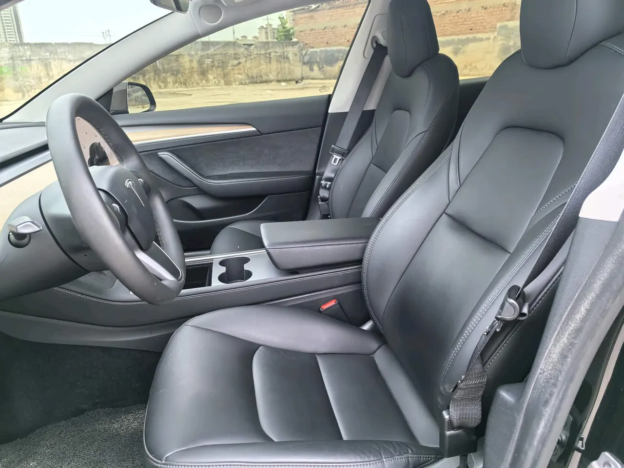 Tesla 2022 Model 3 rear-wheel drive version of automatic transmission 5