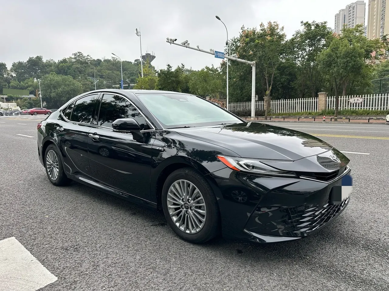 Toyota 2024 Camry Dual Engine 2.0HGVP Stepless Deluxe Automatic Gear 2