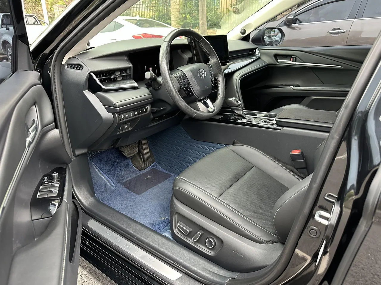 Toyota 2024 Camry Dual Engine 2.0HGVP Stepless Deluxe Automatic Gear 4
