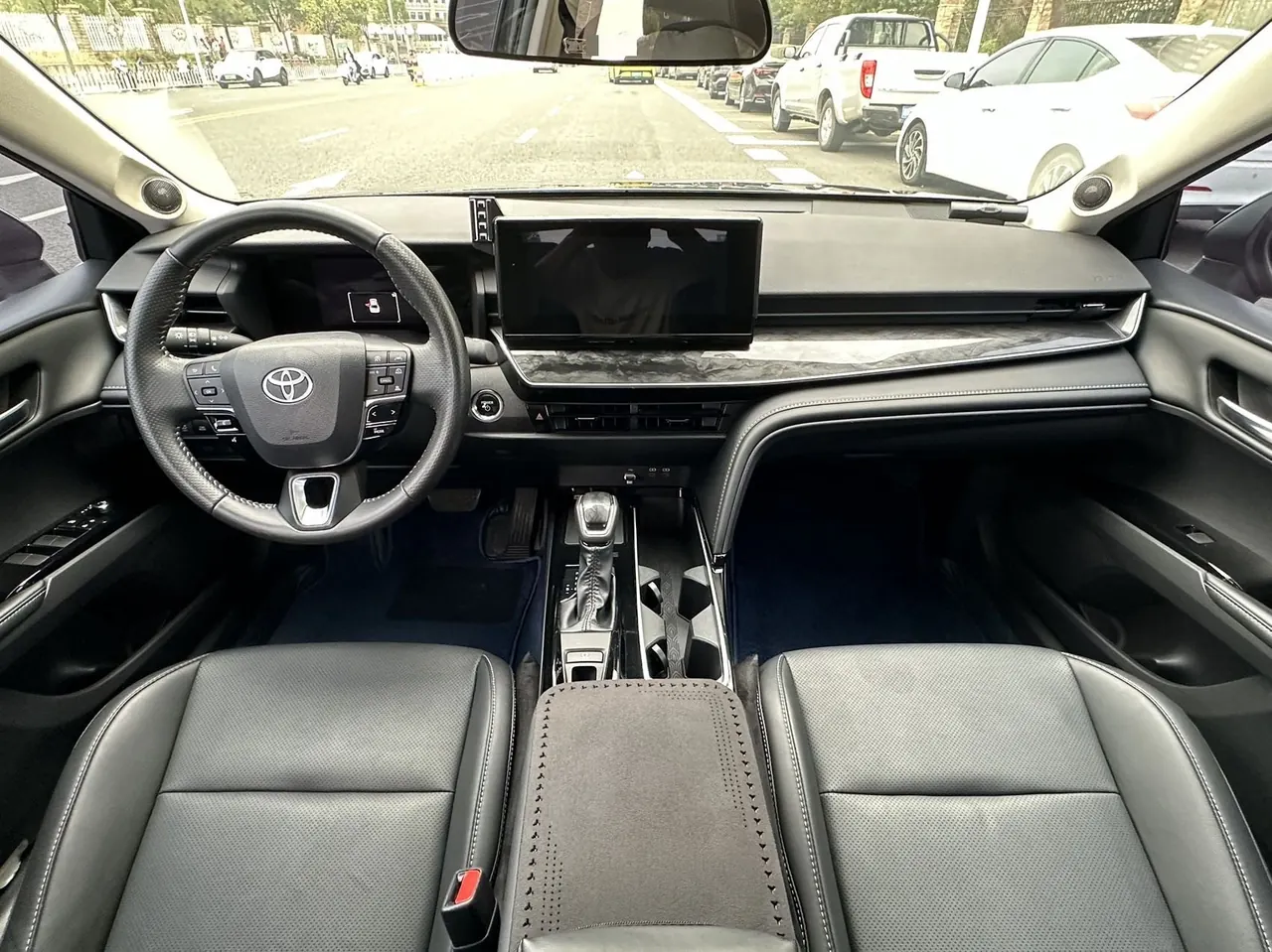 Toyota 2024 Camry Dual Engine 2.0HGVP Stepless Deluxe Automatic Gear 6