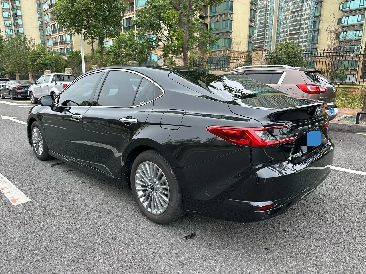 Toyota 2024 Camry Dual Engine 2.0HGVP Stepless Deluxe Automatic Gear 9