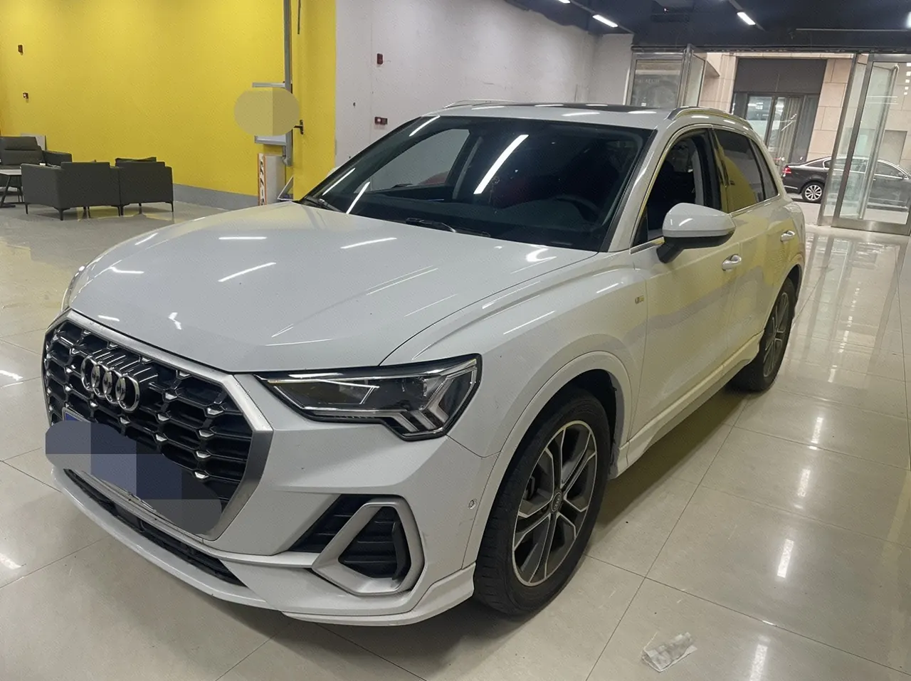 Open image lightbox: Audi 2022 Q3 2.0TFSI 40TFSI Fashion Dynamic Automatic