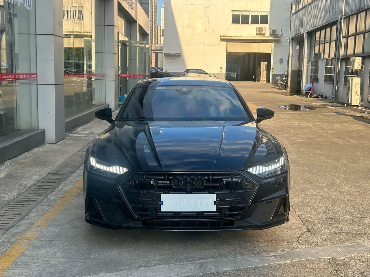 Audi 2023 A7L 2.0TFSI 45TFSI Quattro S-line Black Samurai Edition Automatic Gear 2