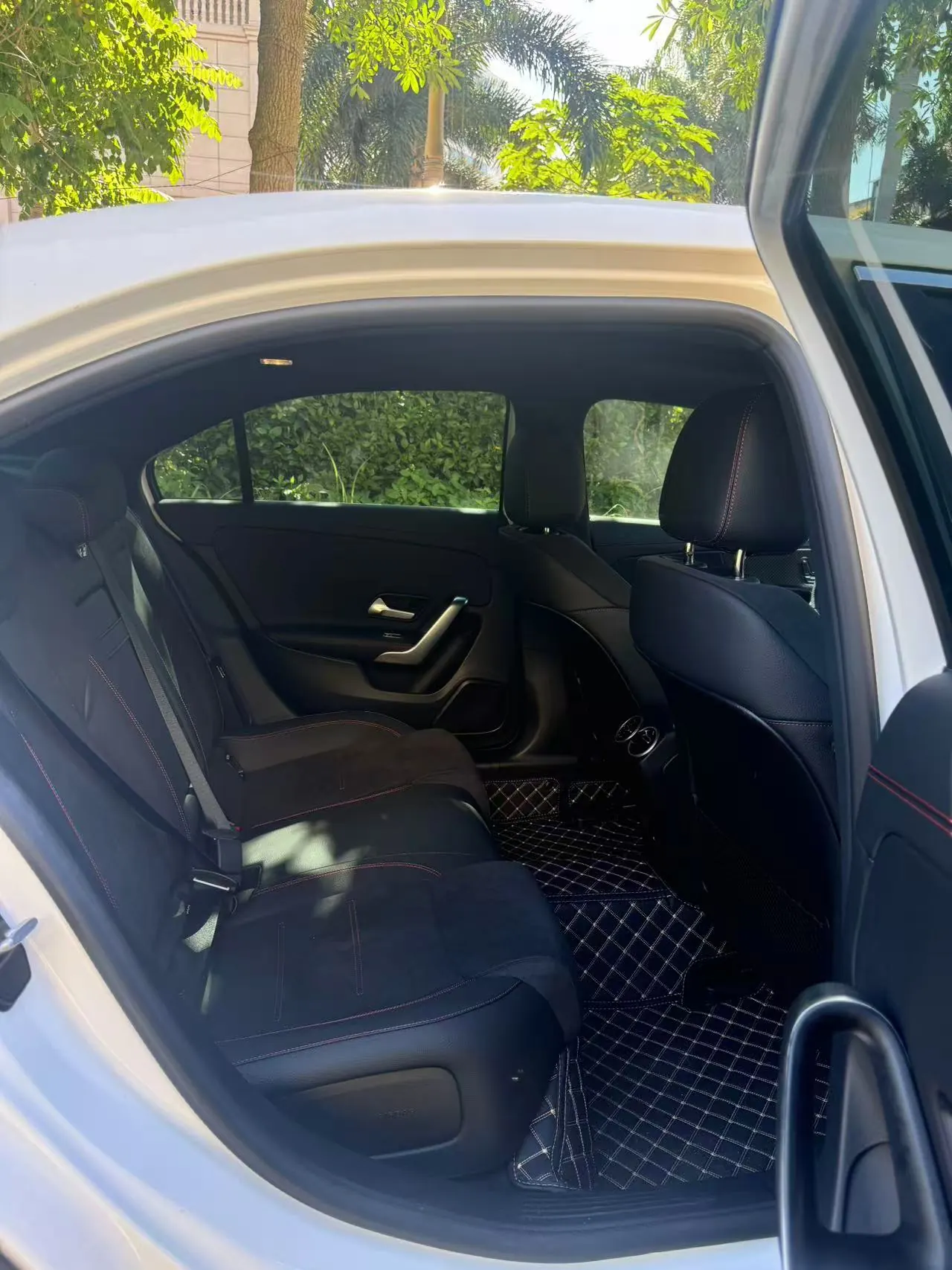 Mercedes Benz Class A 2025 A 200 L 1.3T Fashion Automatic Gear 3