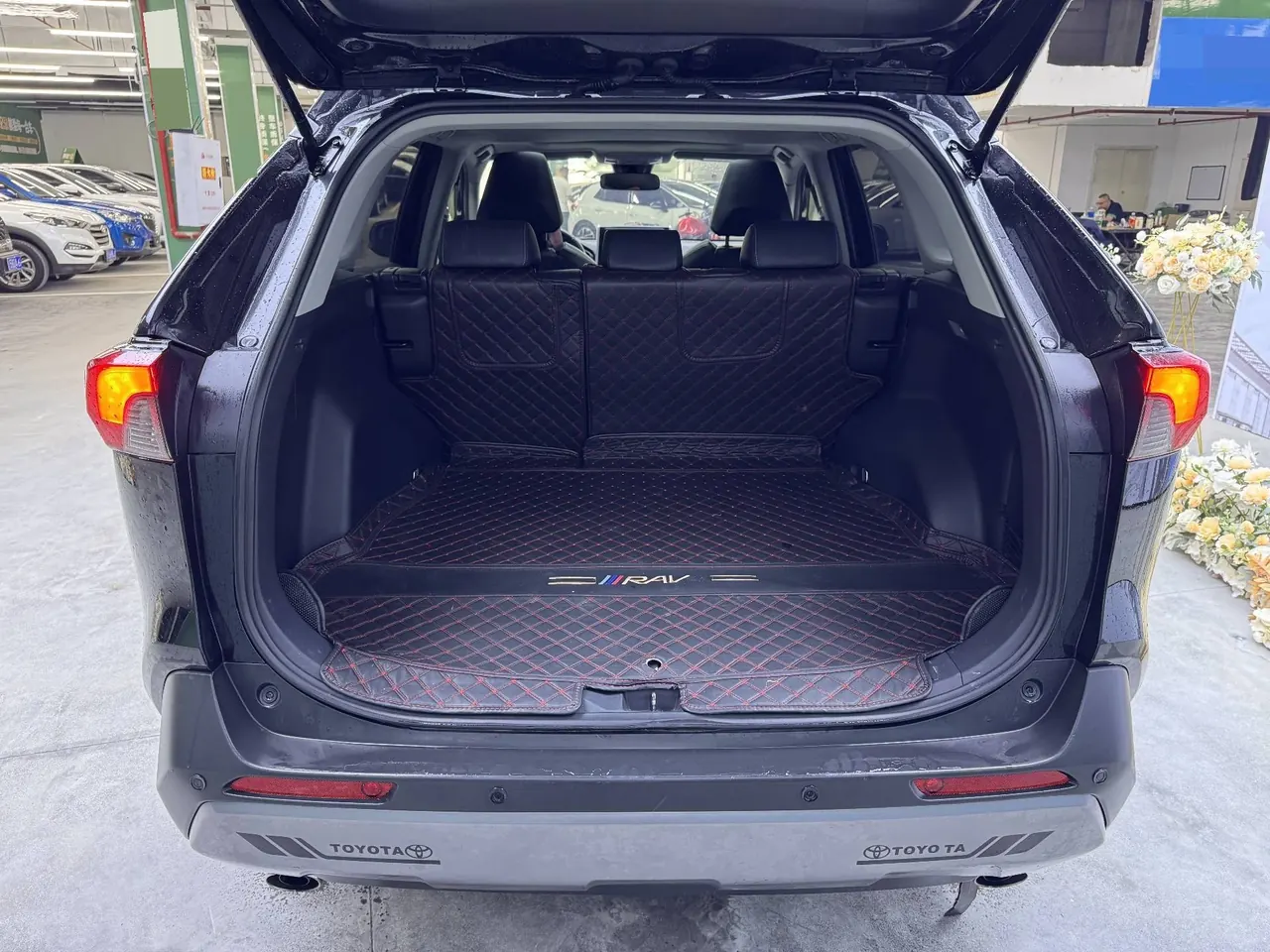Toyota 2021 RAV4 Rongbo 2.0 Stepless Two-Drive Fashion PLUS Edition Automatic Gear 4
