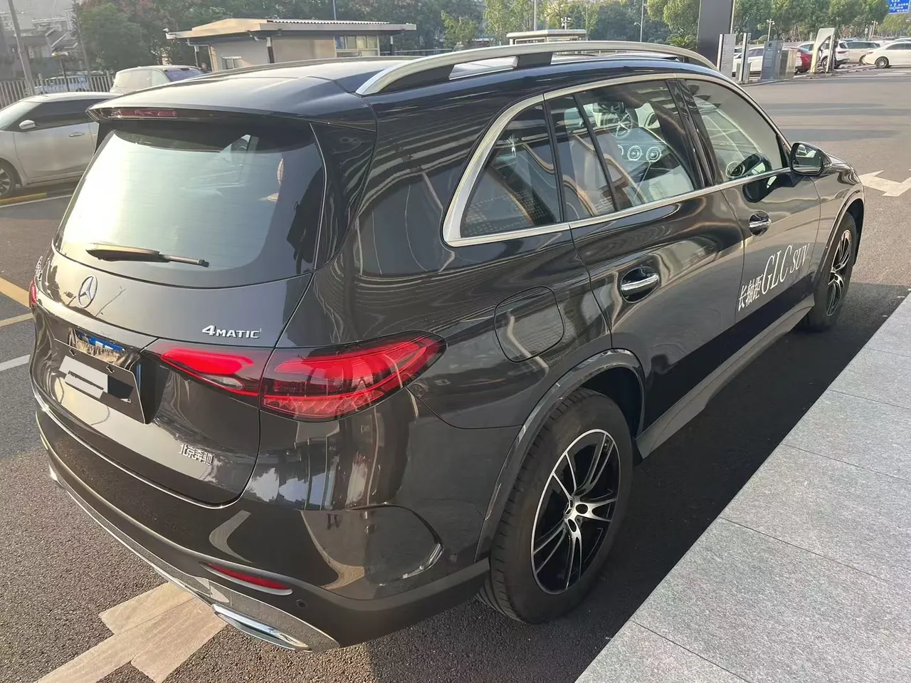Mercedes Benz 2025 GLC 260 L 4MATIC 48V 2.0T Luxury 5-seat Automatic Gear 5