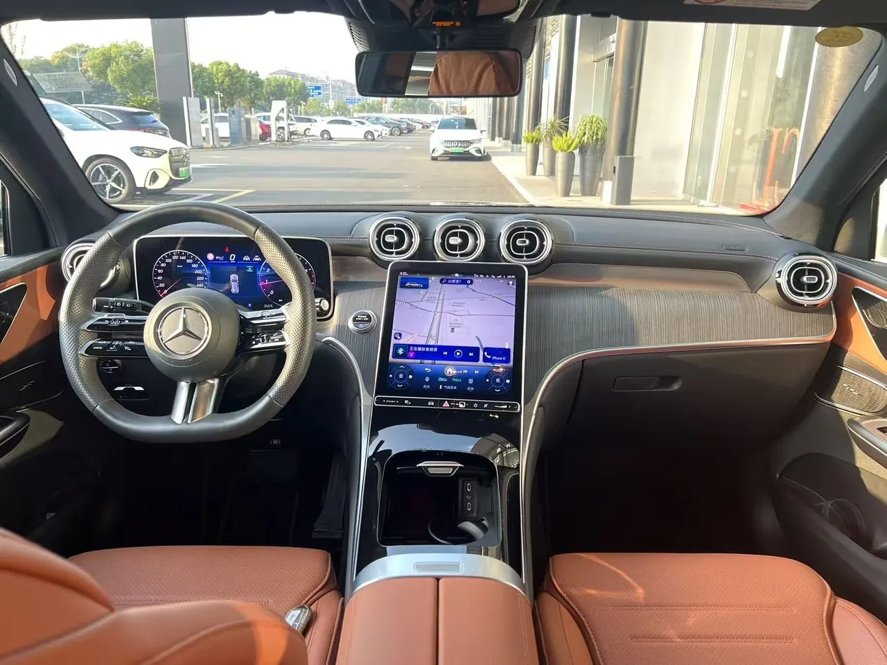 Mercedes Benz 2025 GLC 260 L 4MATIC 48V 2.0T Luxury 5-seat Automatic Gear 6