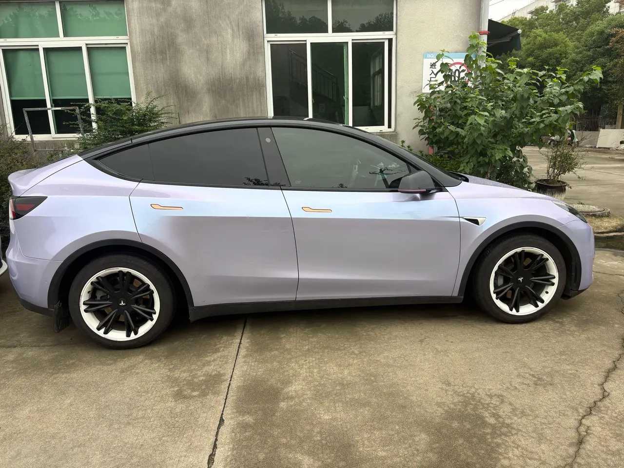 Tesla 2021 Model Y Standard Endurance Rear Drive Automatic Gear 3
