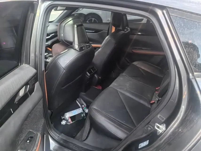 ChangAn 2022 UNI-V 1.5T honorable automatic gear 8
