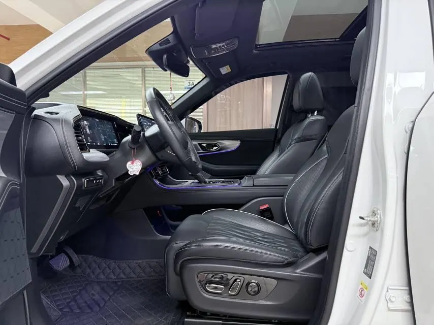 Chuanqi 2022 GS8 Hybrid 2.0TM Stepless Four-wheel Drive Premium Edition Seven-seat Automatic Gear 3