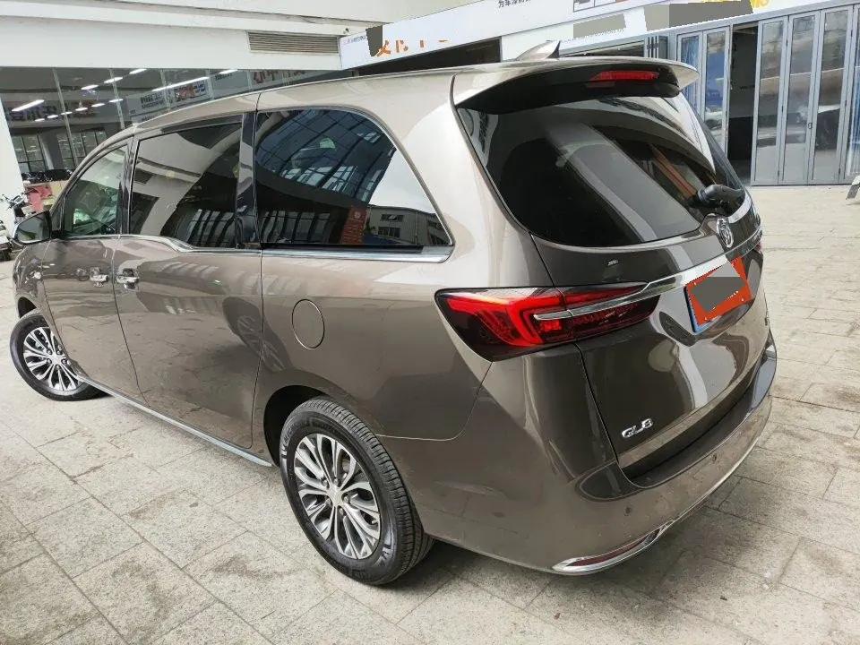 Buick 2023 GL8 Land Business Class 48V 2.0T 652T Luxury Automatic Gear 4