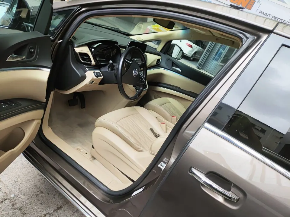 Buick 2023 GL8 Land Business Class 48V 2.0T 652T Luxury Automatic Gear 5