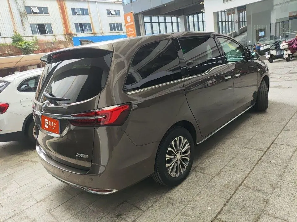 Buick 2023 GL8 Land Business Class 48V 2.0T 652T Luxury Automatic Gear 6
