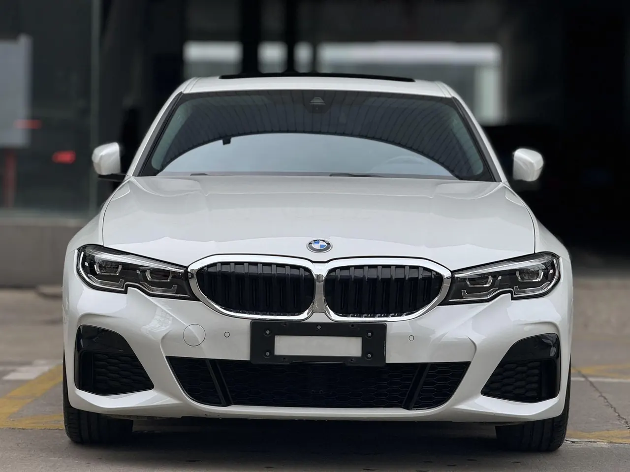 BMW 3 Series 2022 325i 2.0T M Sports Suit (Modified) Automatic Gear 2