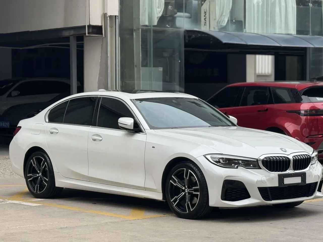 BMW 3 Series 2022 325i 2.0T M Sports Suit (Modified) Automatic Gear 3