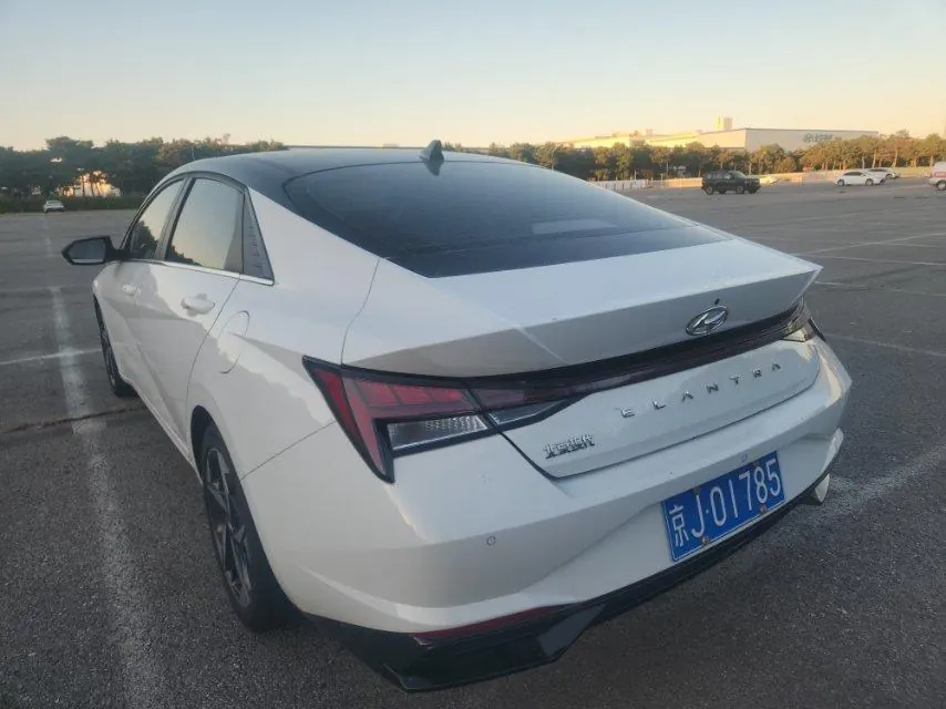 Hyundai 2022 Elantra -3-compartment 1.5 stepless TOP flagship automatic gear 3