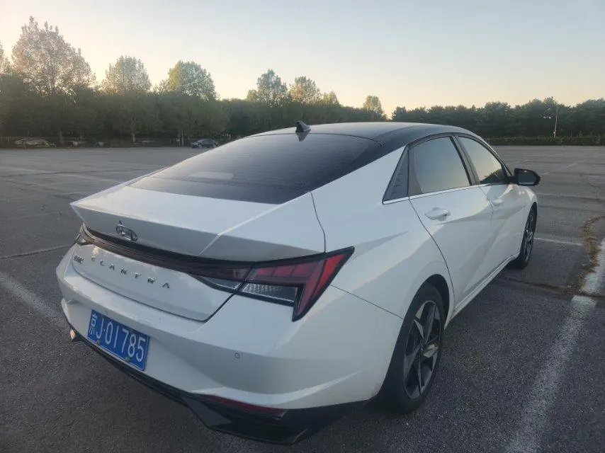 Hyundai 2022 Elantra -3-compartment 1.5 stepless TOP flagship automatic gear 4