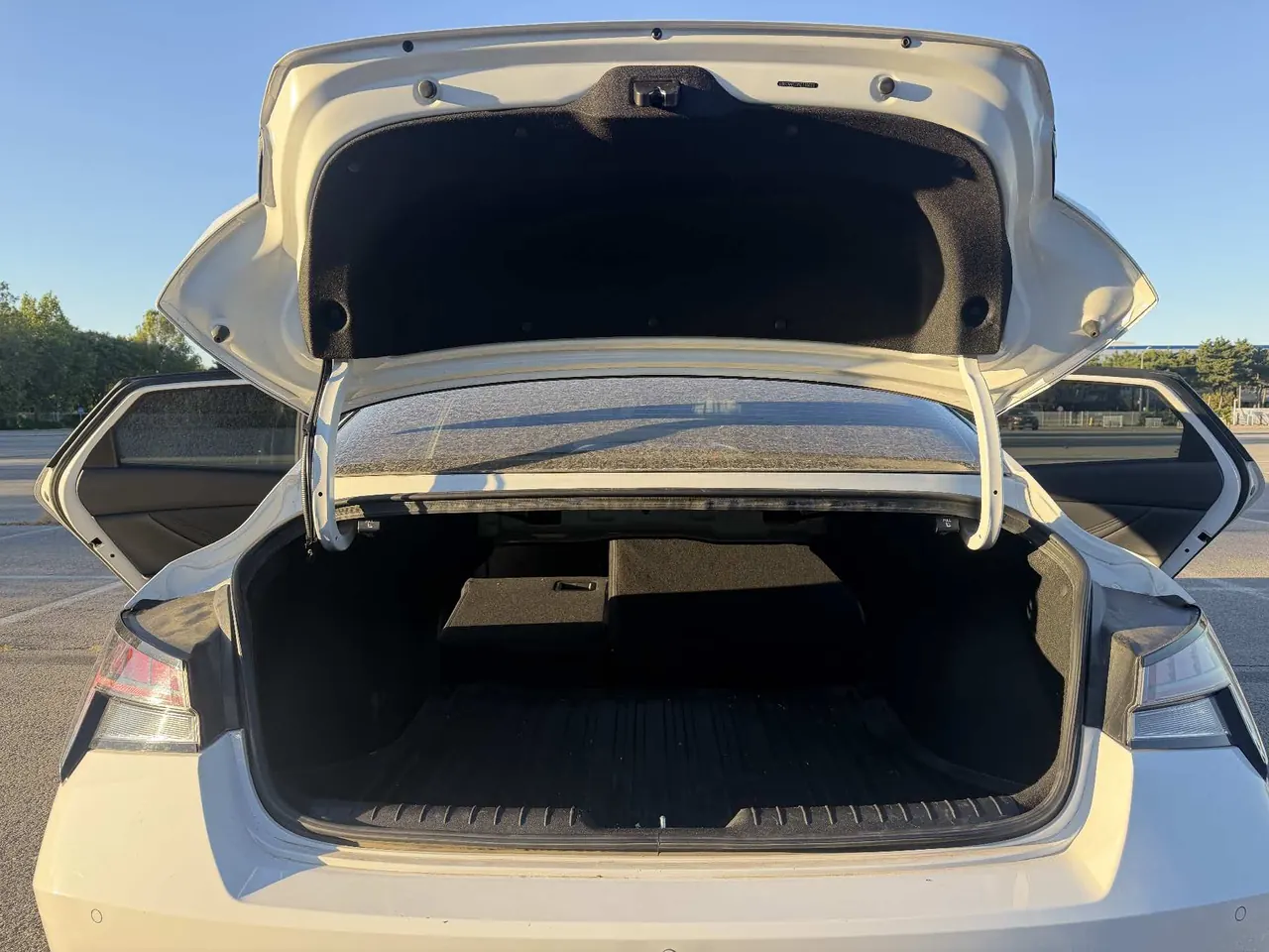 Hyundai 2022 Elantra -3-compartment 1.5 stepless TOP flagship automatic gear 7