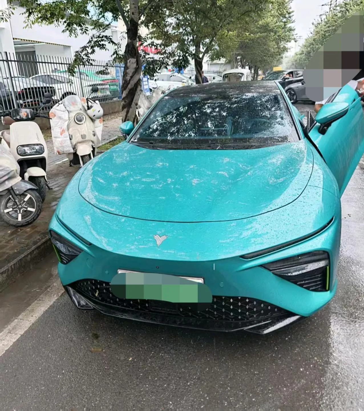 Neta 2022 Neta S 650km four-wheel drive Yaoshi version automatic gear 3