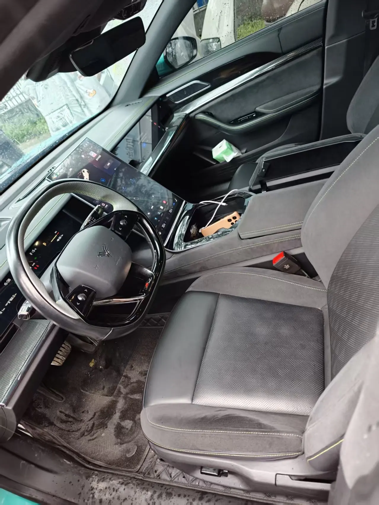 Neta 2022 Neta S 650km four-wheel drive Yaoshi version automatic gear 6