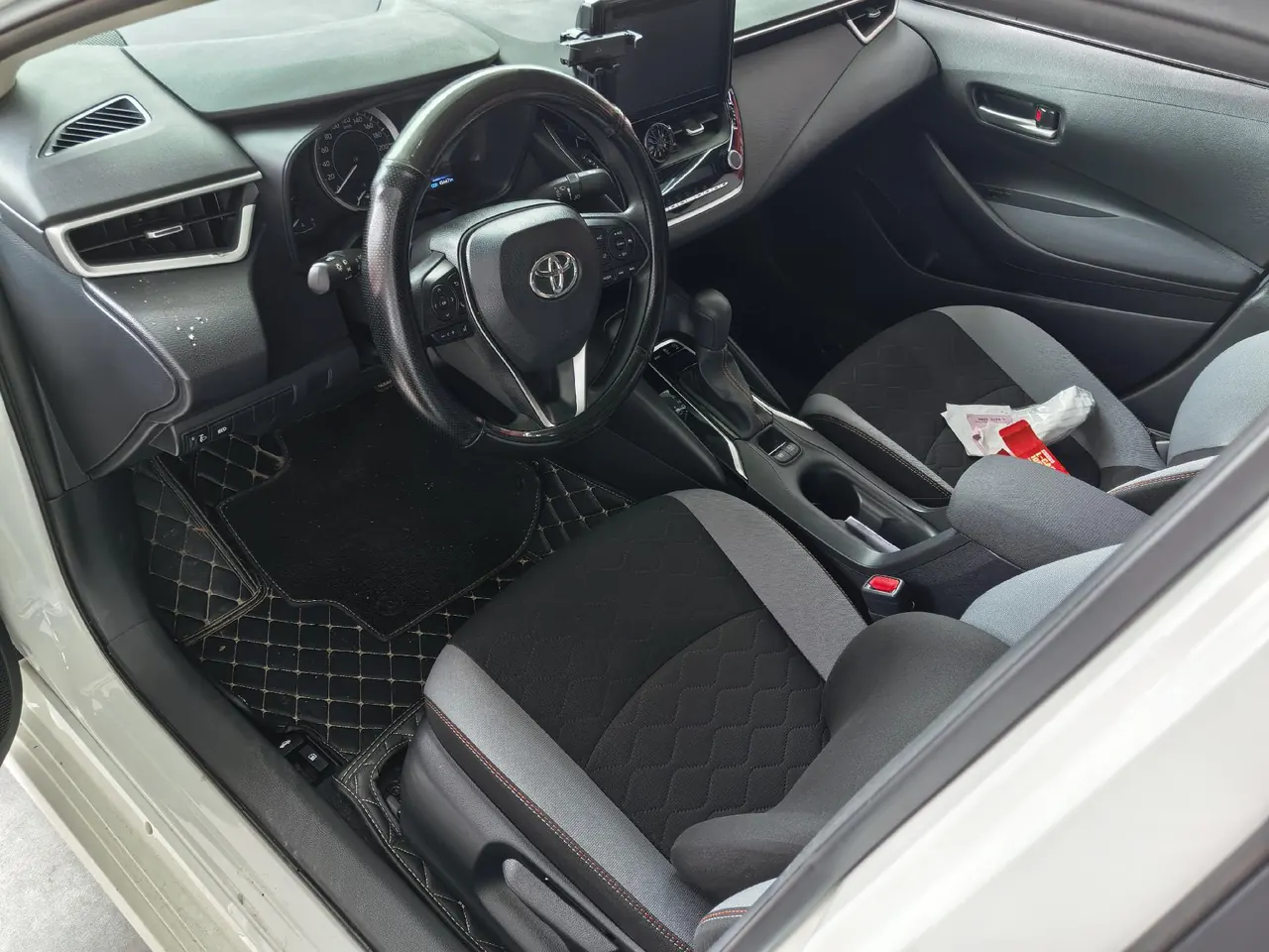 Toyota 2021 Corolla 1.2T Stepless Deluxe Edition Automatic Gear 4