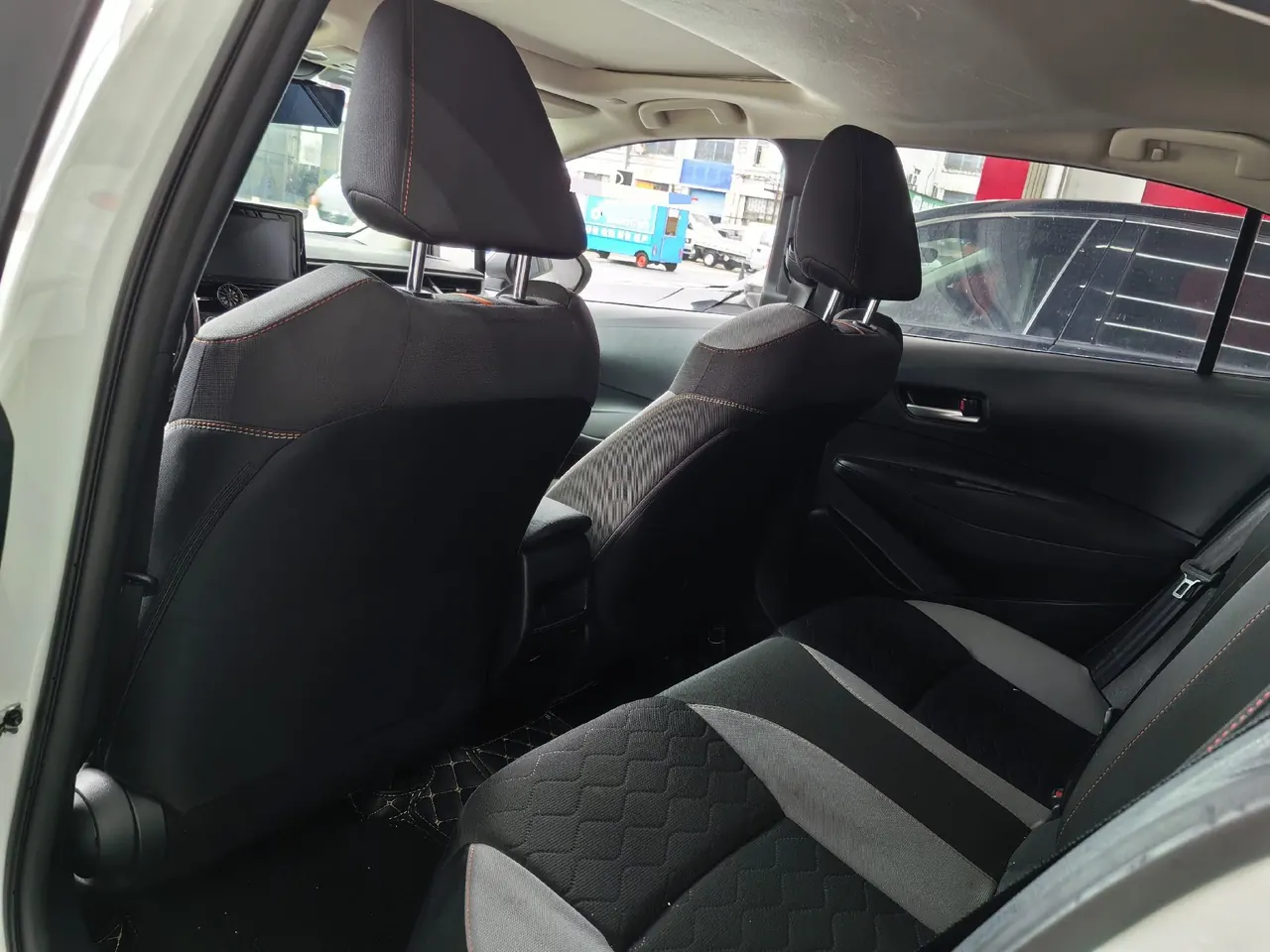Toyota 2021 Corolla 1.2T Stepless Deluxe Edition Automatic Gear 5